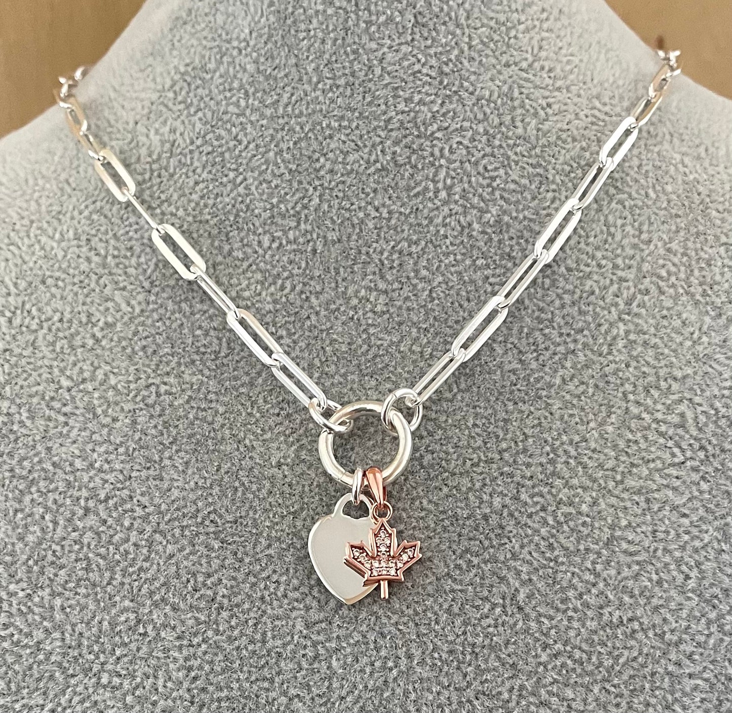 A Limited Edition Canadian Love Charm Enhancer Paperclip Necklace Solid 925 Sterling Silver Italy