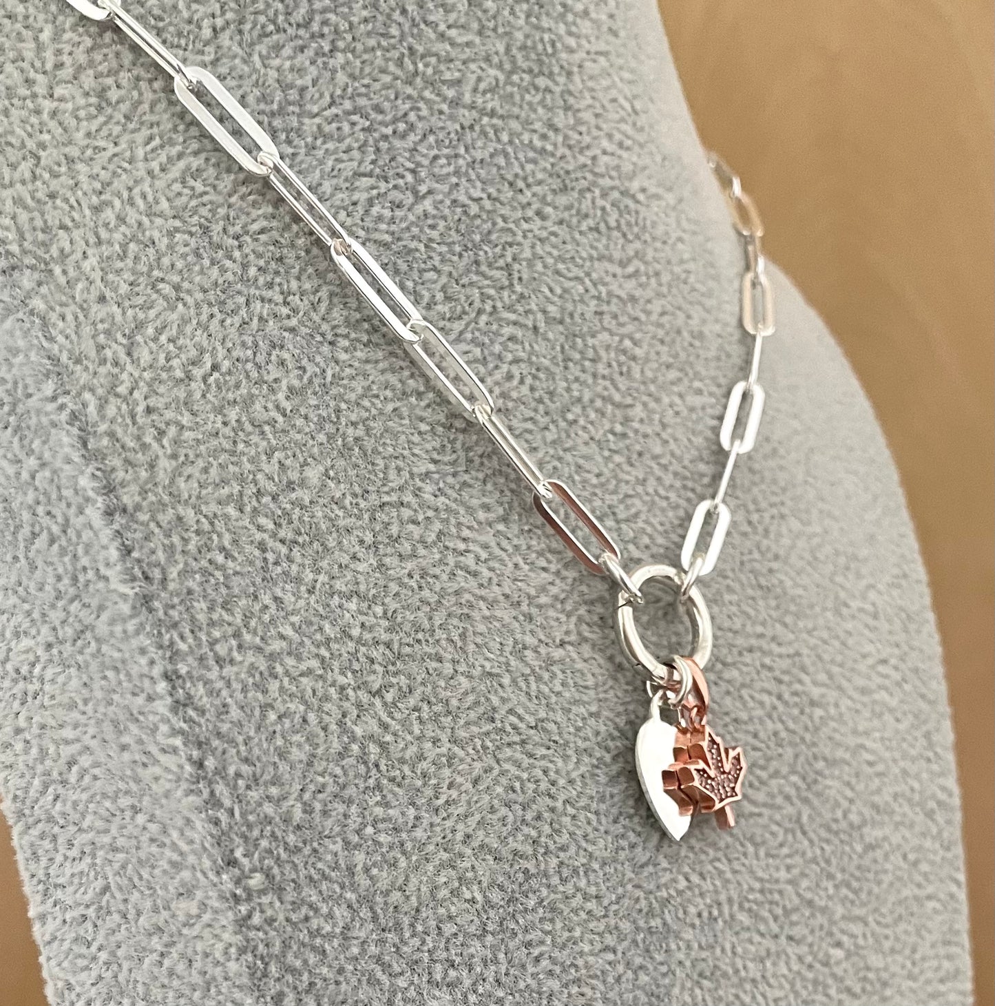 A Limited Edition Canadian Love Charm Enhancer Paperclip Necklace Solid 925 Sterling Silver Italy