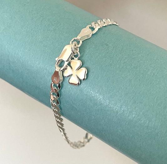 A Limited Edition Lucky Clover Bracelet Solid 925 Sterling Silver Italy