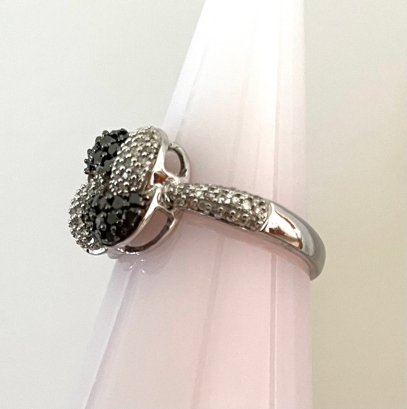 Wonderful Estate Black & White Diamond Pinwheel Set 1.50 cts tw In 10K White Gold