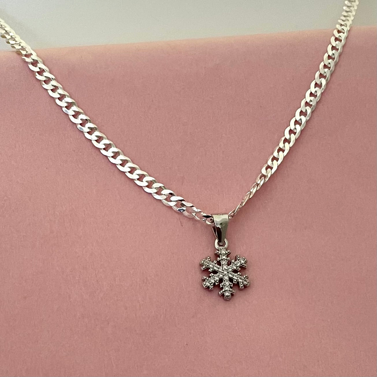 A Limited Edition Sparkle Snowflake Necklace Solid 925 Sterling Silver Italy