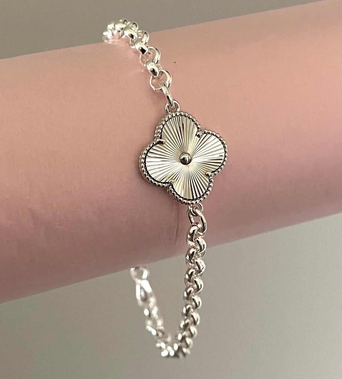 A Special Edition Clover Bracelet Solid 925 Sterling Silver Italy