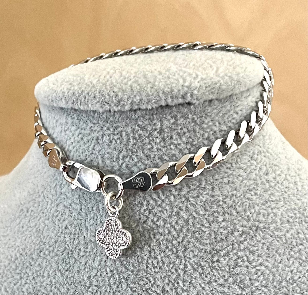 A Luxury Bold Clover Bracelet Solid 925 Sterling Silver Italy