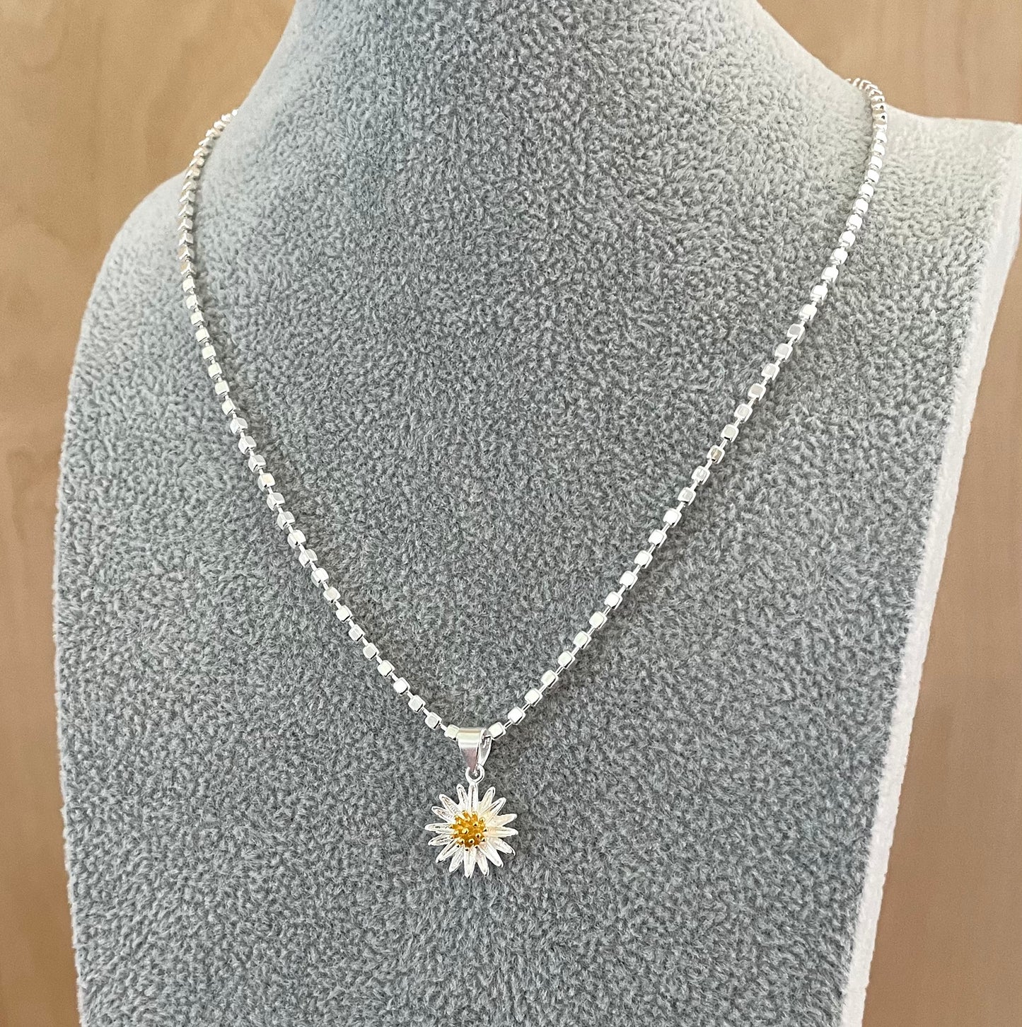 A Limited Summer Edition Sunflower On Cubes Necklace Solid 925 Sterling Silver Italy