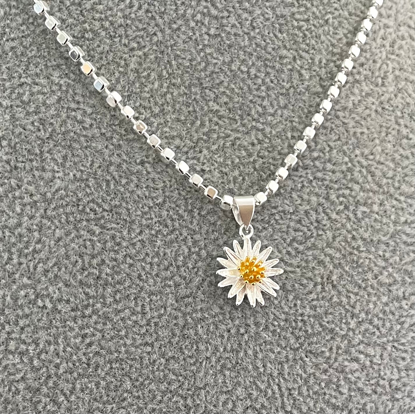 A Limited Summer Edition Sunflower On Cubes Necklace Solid 925 Sterling Silver Italy