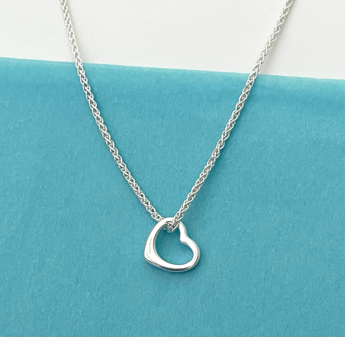 A Special Edition Floating Heart Necklace Solid 925 Sterling Silver Italy