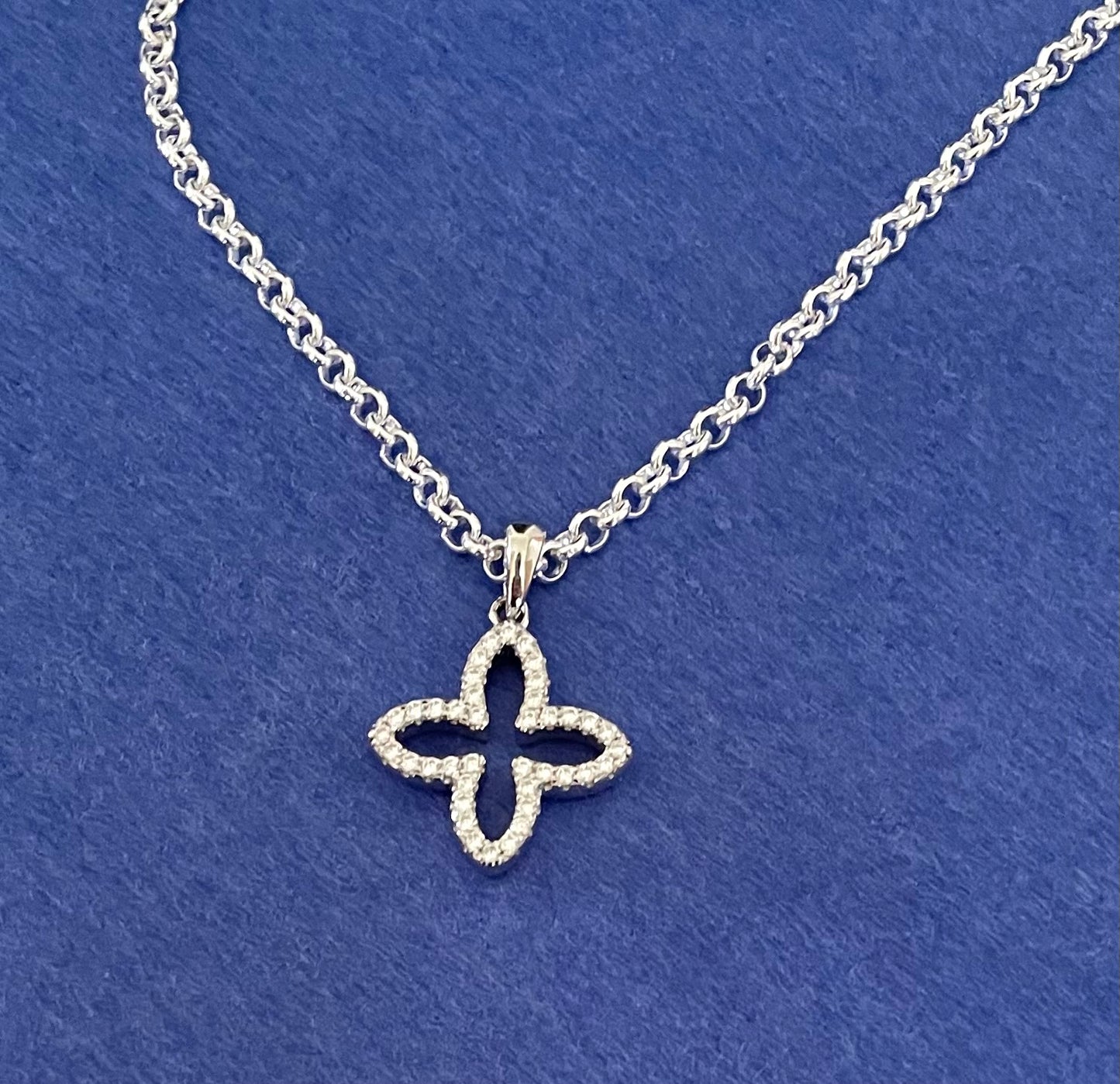 A Luxury Sparkly Rolo Clover Necklace Solid 925 Sterling Silver Italy