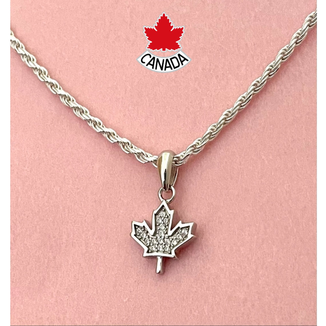 A Special Edition Maple Leaf Necklace Solid 925 Sterling Silver Italy