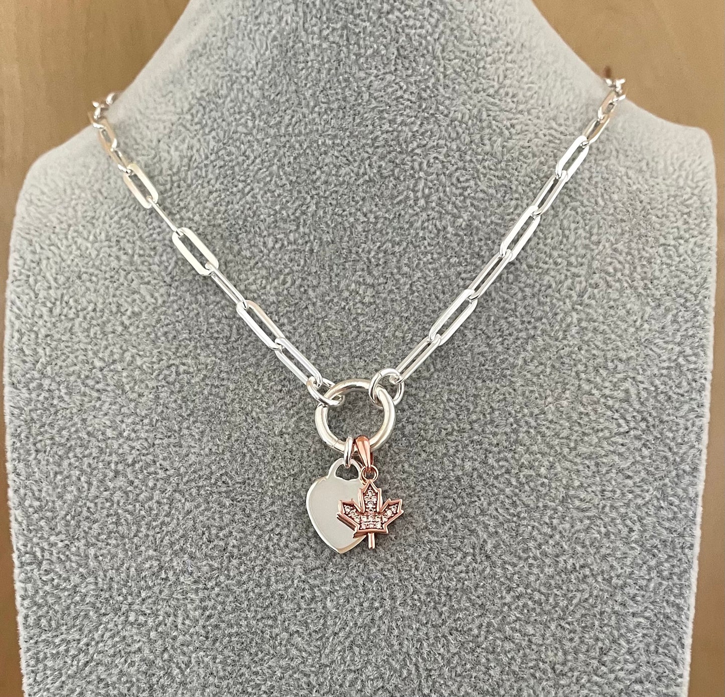 A Limited Edition Canadian Love Charm Enhancer Paperclip Necklace Solid 925 Sterling Silver Italy
