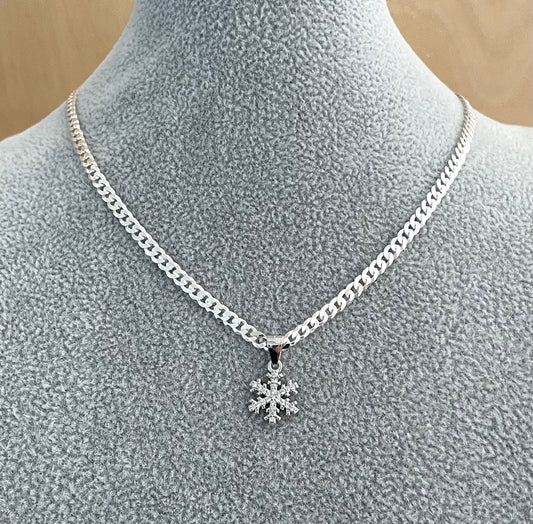 A Limited Edition Sparkle Snowflake Necklace Solid 925 Sterling Silver Italy