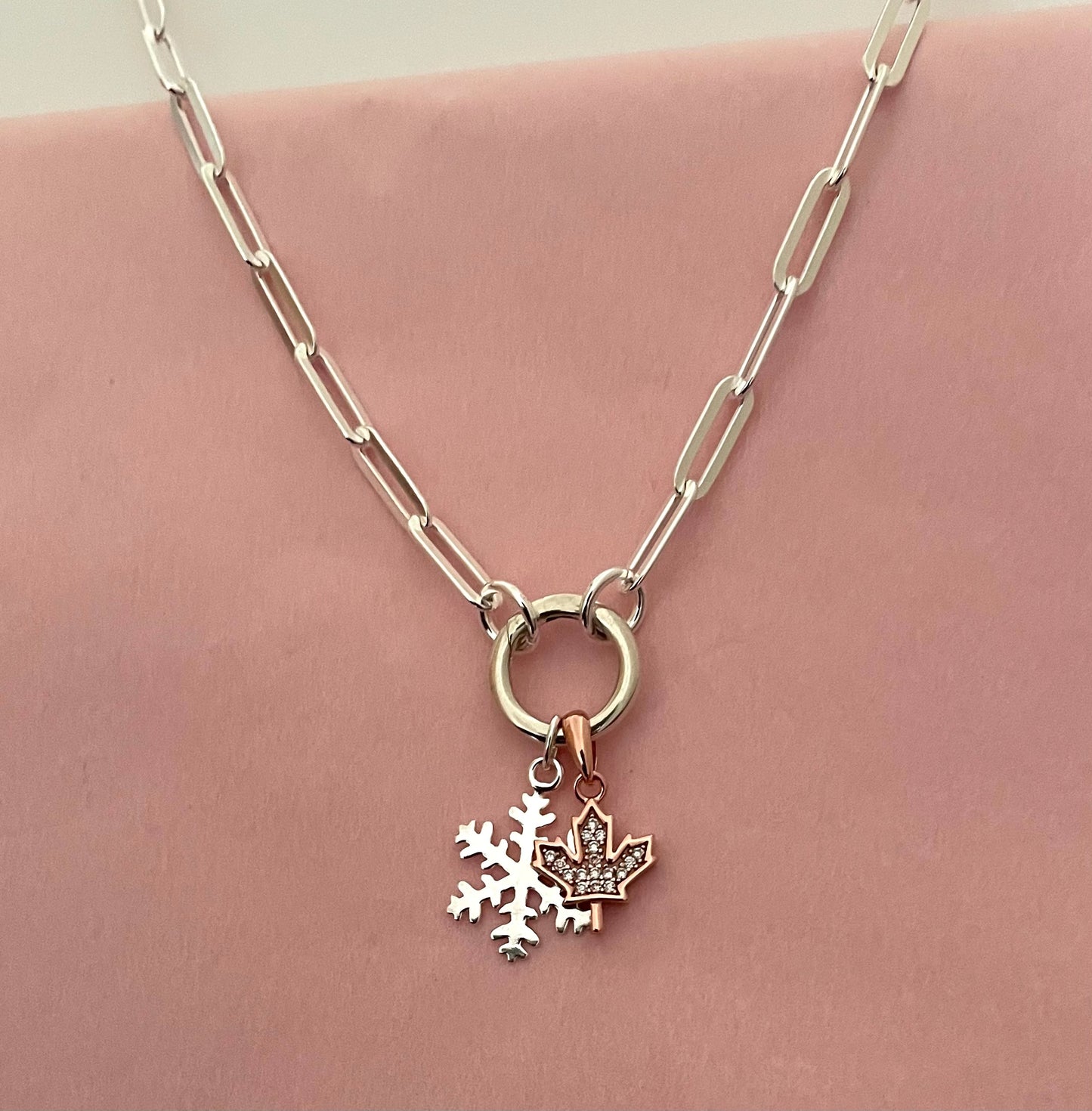 A Limited Edition Canadian Winter Charm Holder Necklace Solid 925 Sterling Silver Italy