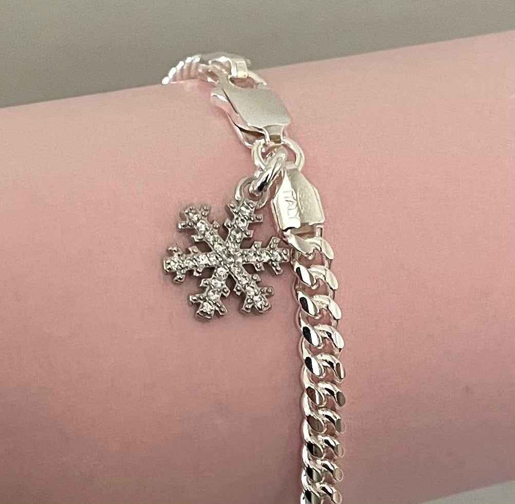 A Limited Edition Bracelet With Sparkly Snowflake Charm Solid 925 Sterling Silver Italy