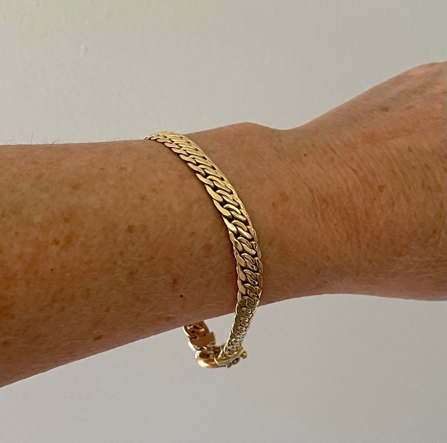 Wonderful Estate Bracelet 18K Gold Wide Euro Link