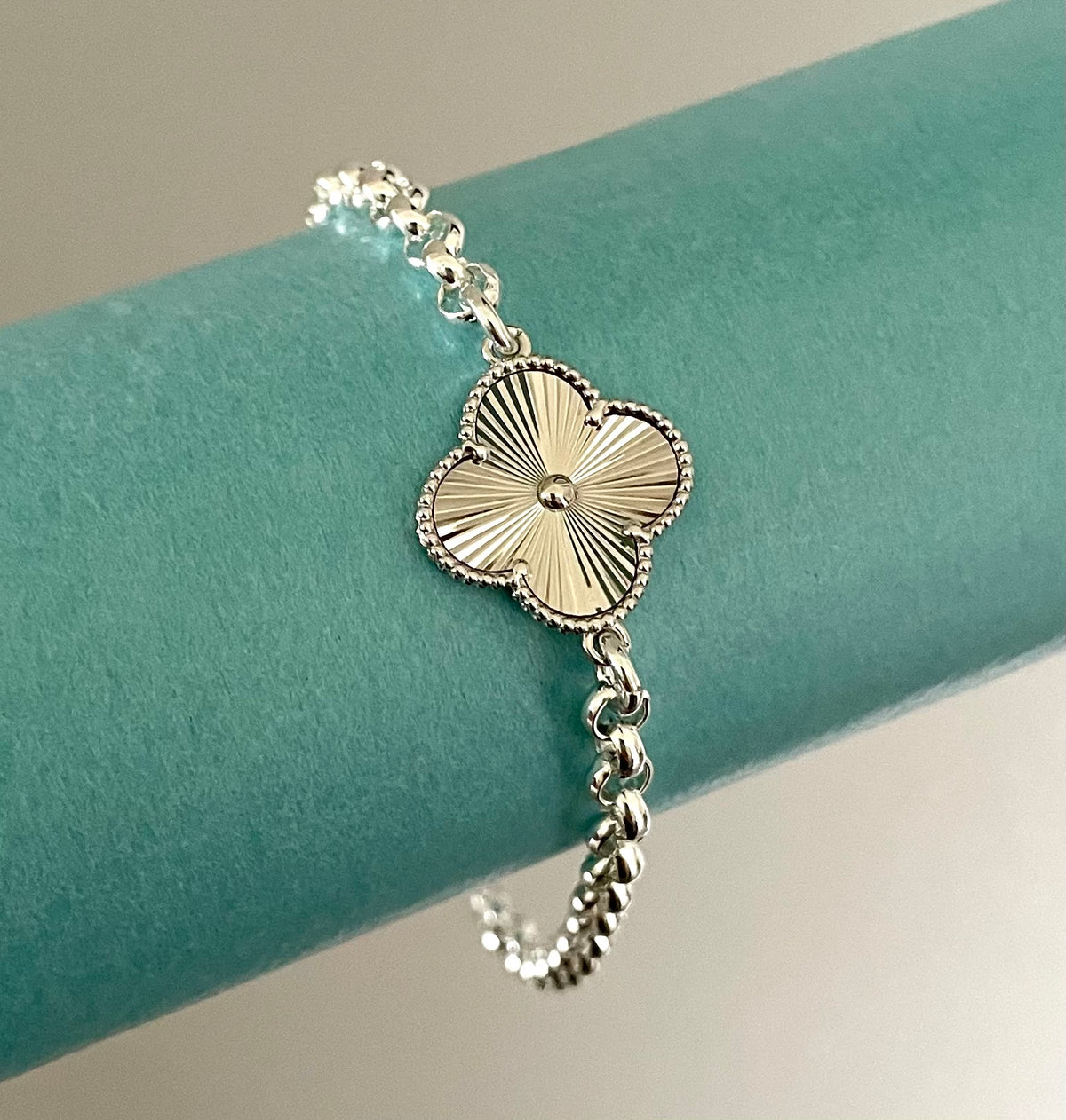 A Special Edition Clover Bracelet Solid 925 Sterling Silver Italy