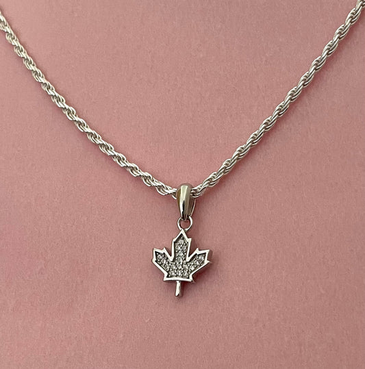 A Special Edition Maple Leaf Necklace Solid 925 Sterling Silver Italy