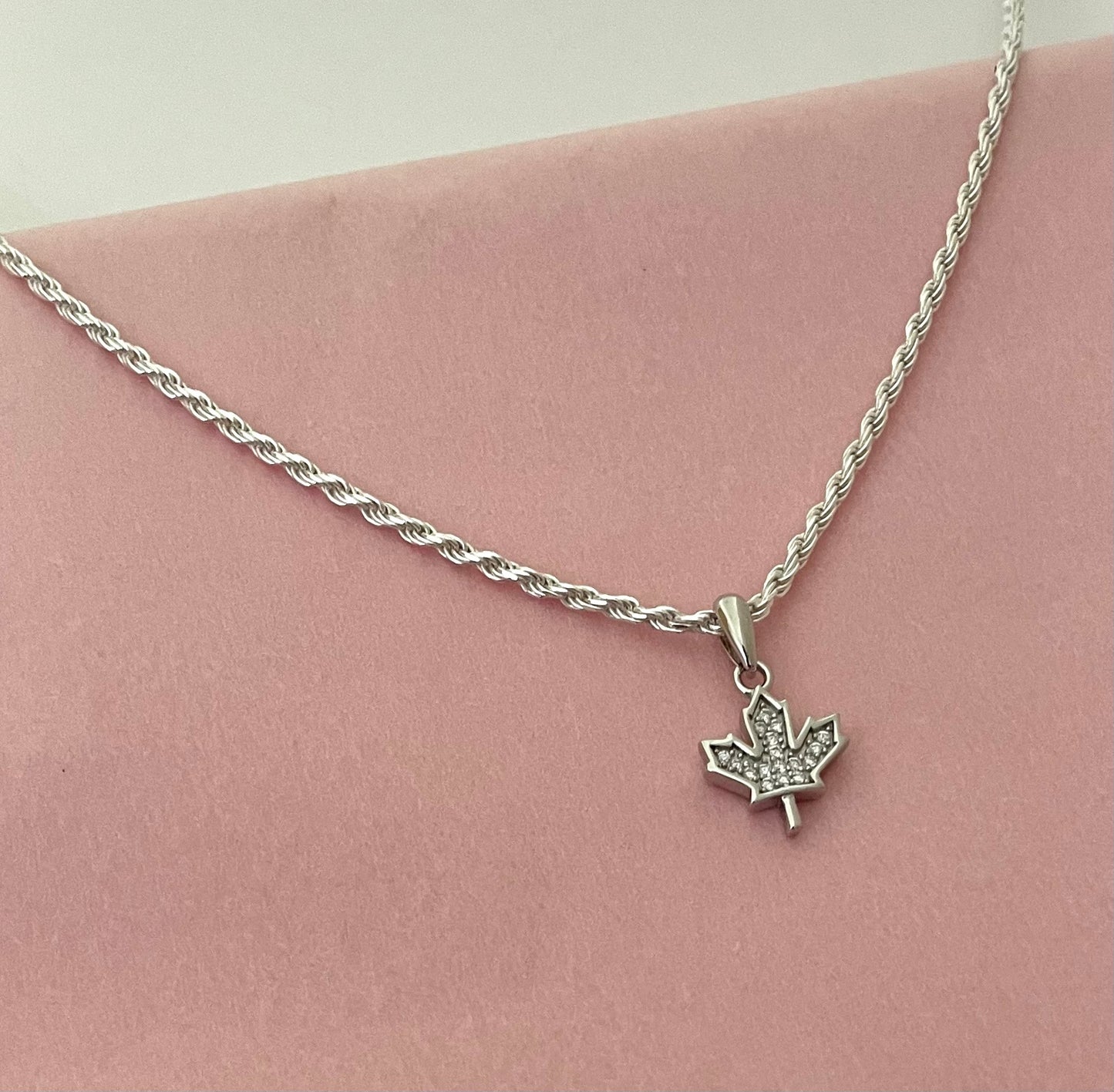 A Special Edition Maple Leaf Necklace Solid 925 Sterling Silver Italy