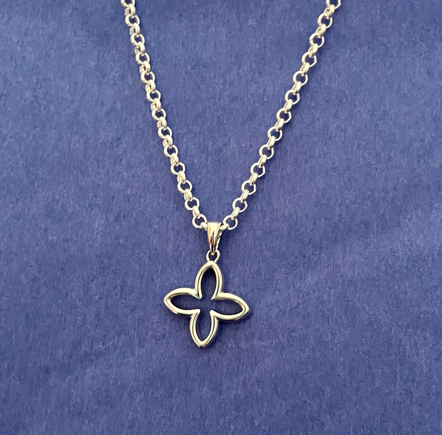 A Luxury Sparkly Rolo Clover Necklace Solid 925 Sterling Silver Italy