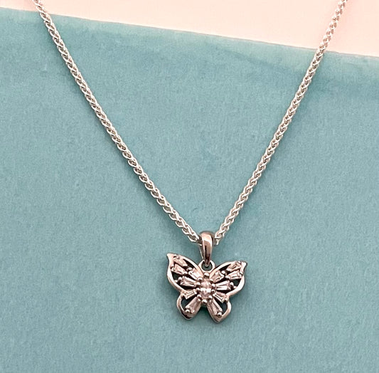Silver necklace with sparkly butterfly pendant 18" solid 925 sterling silver Italy